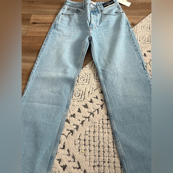 Abercrombie & Fitch Denim - Abercrombie & Fitch High Rise The 90s Relaxed Jeans - Curve Love